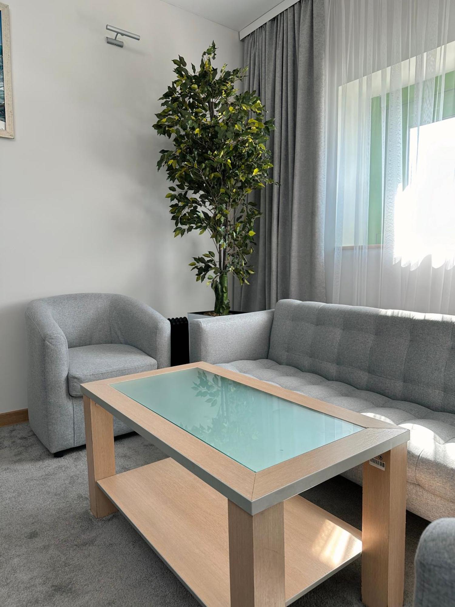 Port Inn Hotel Астана Екстер'єр фото