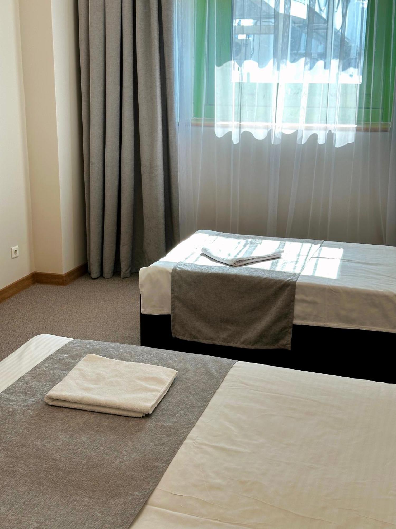 Port Inn Hotel Астана Екстер'єр фото